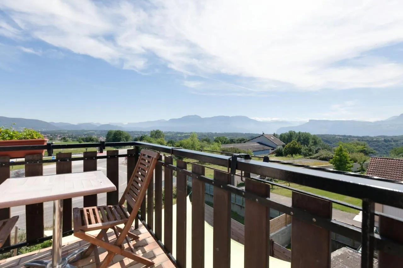 Logis Le Pont De Champ Hotel Beaucroissant