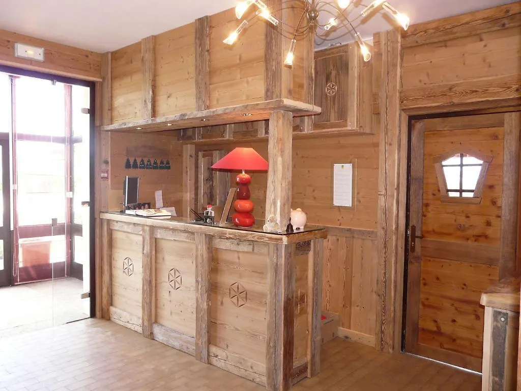 **  Logis Le Pont De Champ Hotel Beaucroissant France