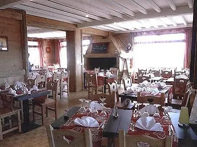 Logis Le Pont De Champ Hotel Beaucroissant 2*,  France